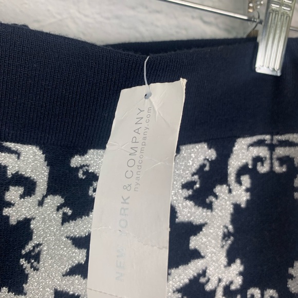 NWT pencil skirt - Picture 3 of 8